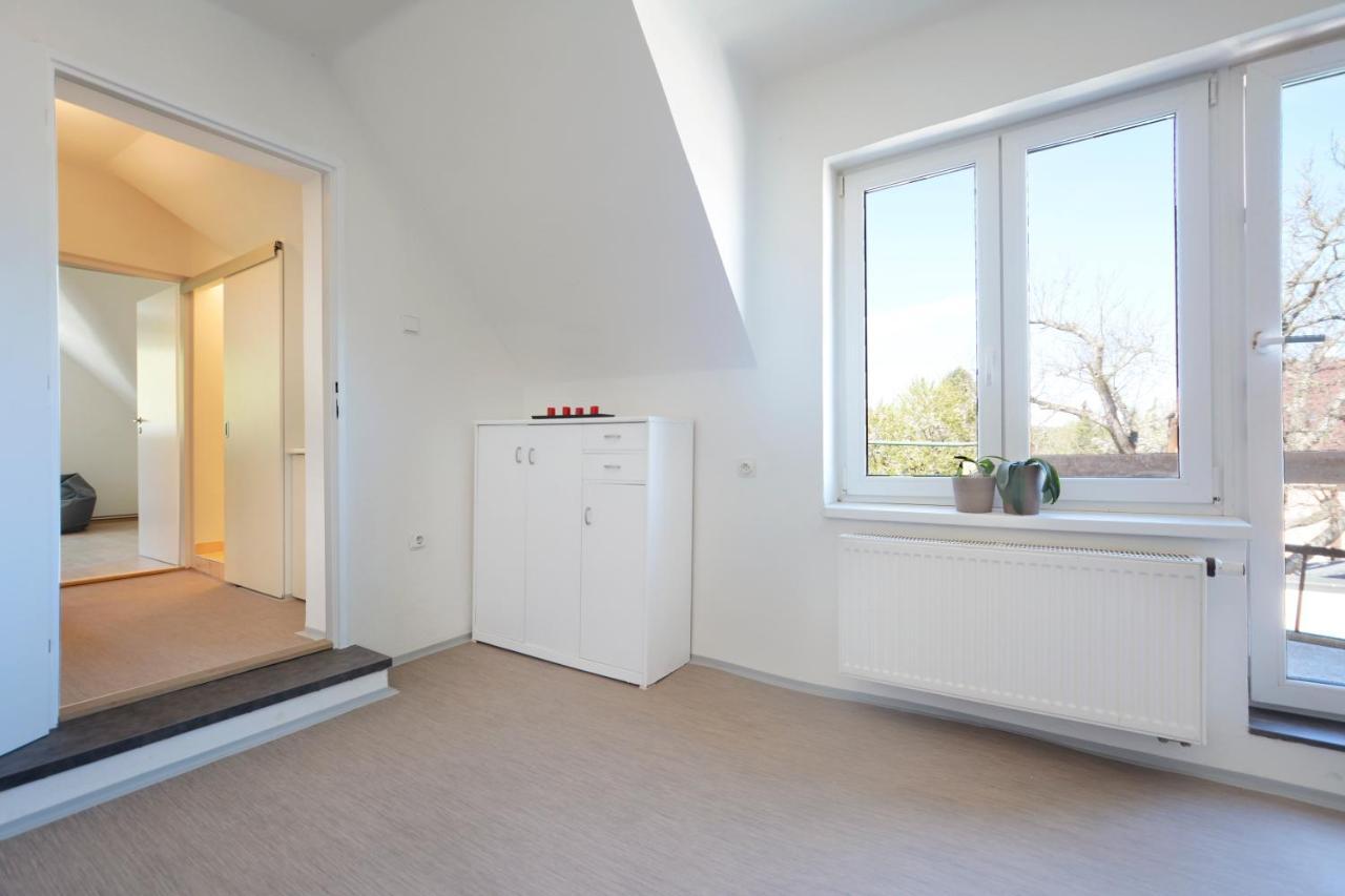Apartmany Jevany מראה חיצוני תמונה