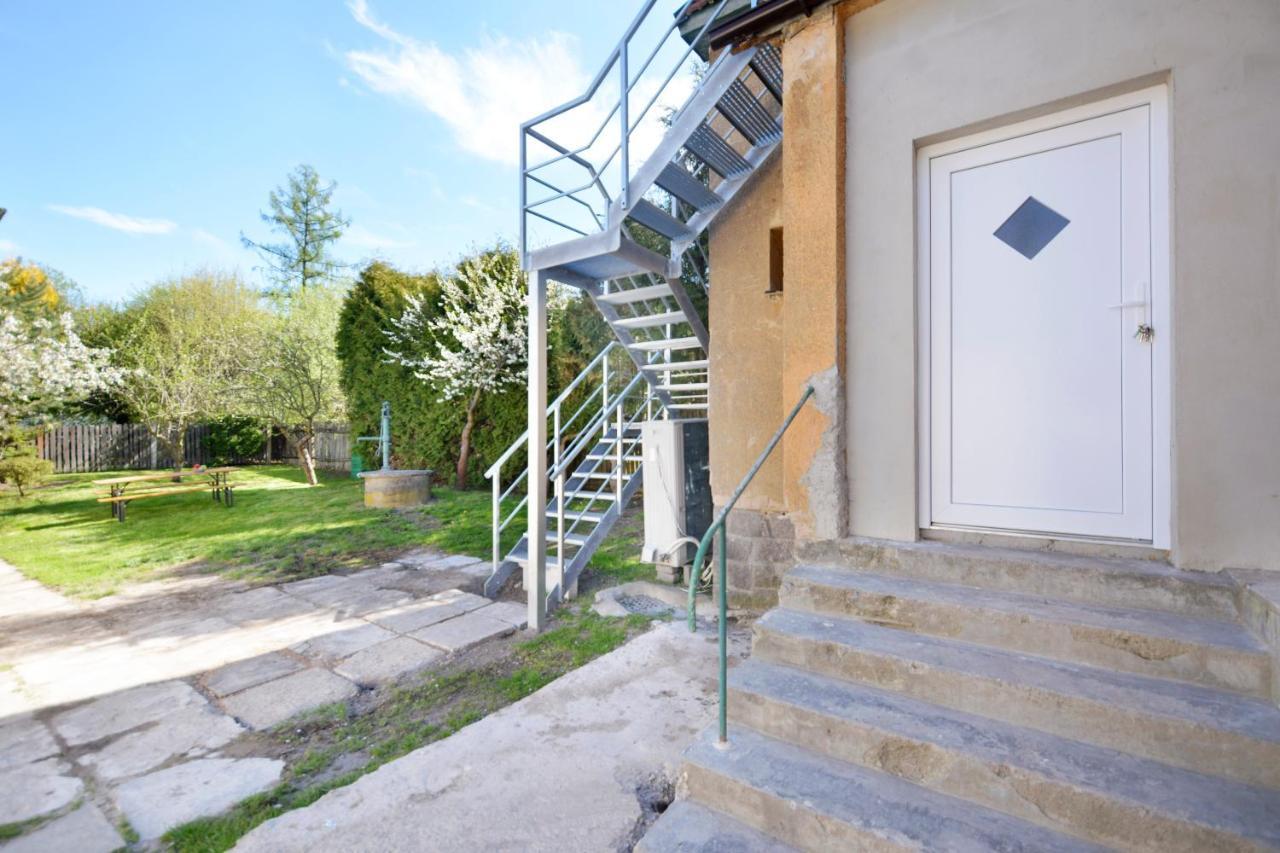 Apartmany Jevany מראה חיצוני תמונה