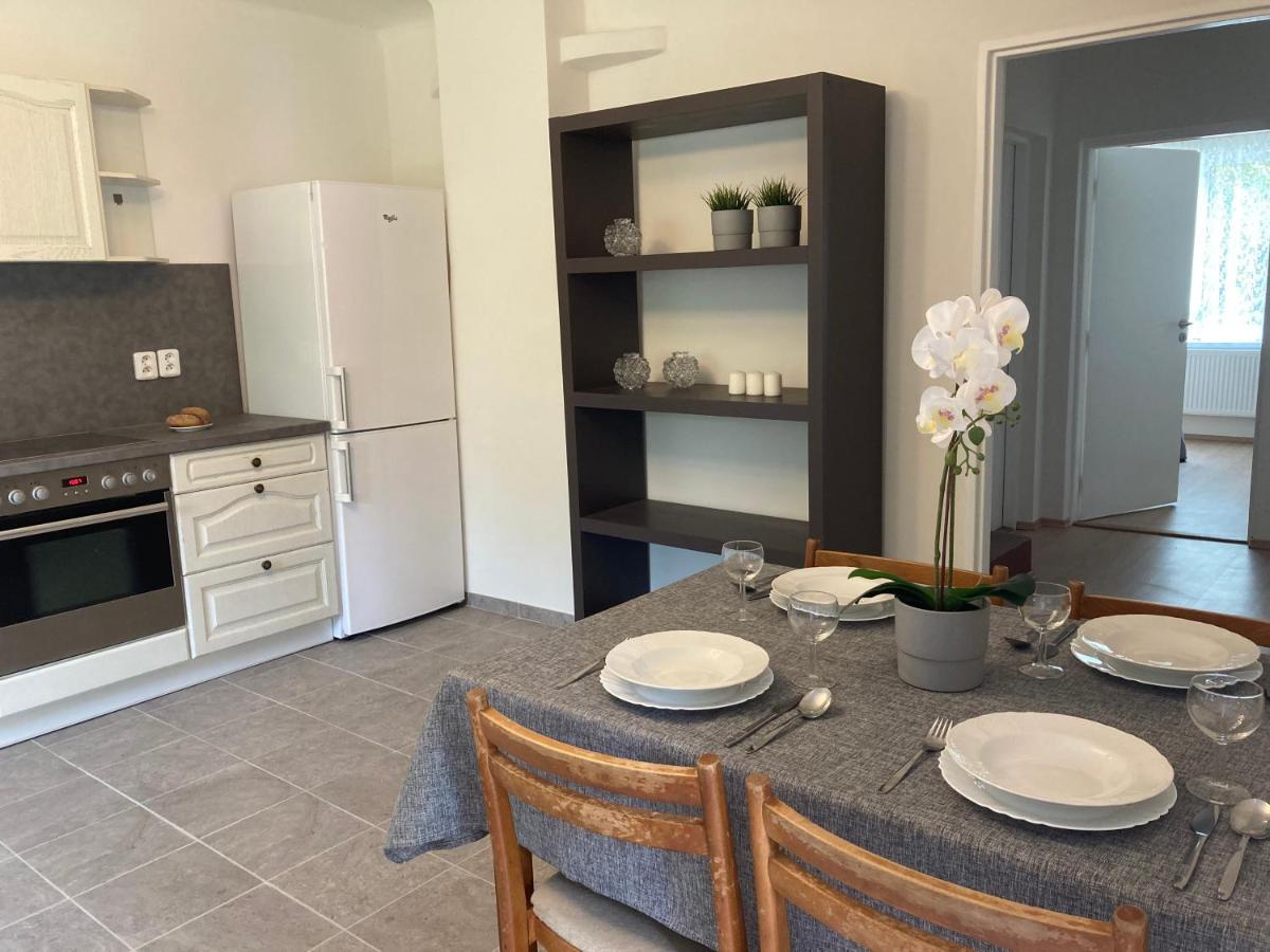 Apartmany Jevany מראה חיצוני תמונה