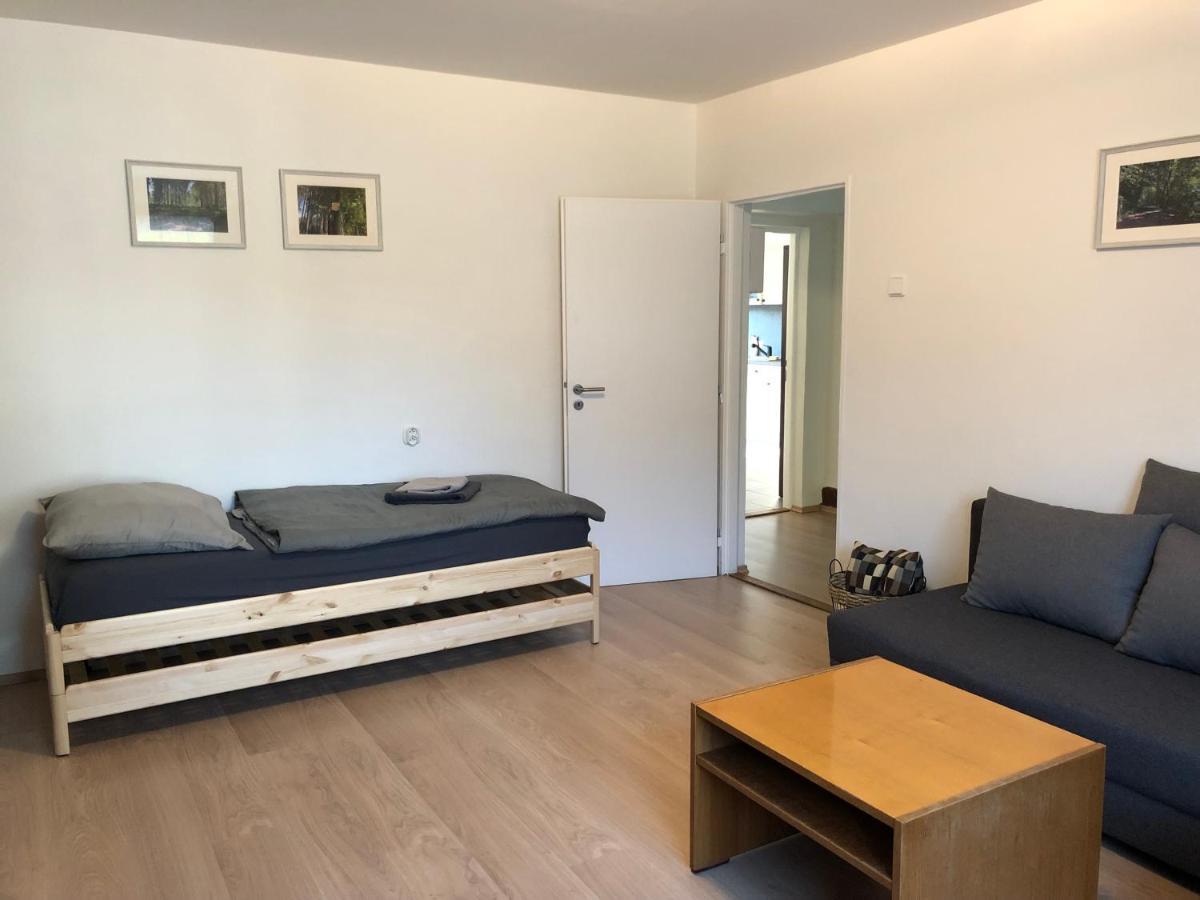 Apartmany Jevany מראה חיצוני תמונה